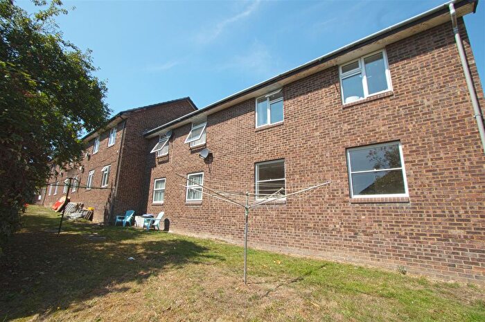 1 Bedroom Maisonette For Sale In Selworthy Close, Billericay, CM11