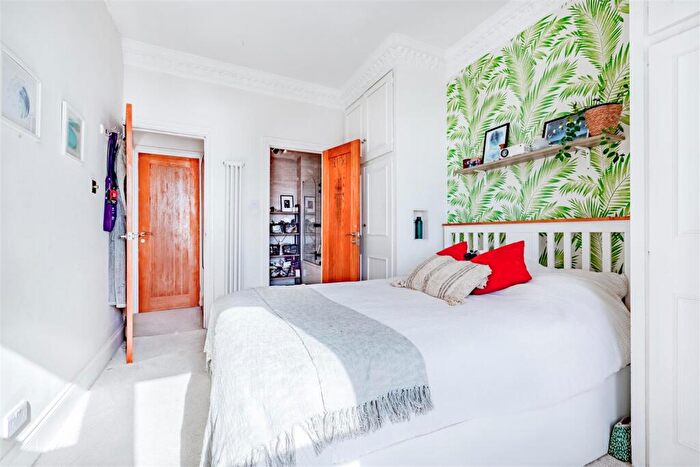 2 Bedroom Apartment For Sale In St. Catherines Terrace, Hove, BN3