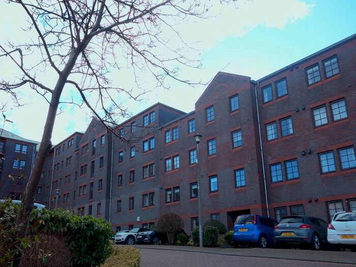 2 Bedroom Flat To Rent In Orchard Brae Avenue, Comely Bank, Edinburgh, EH4
