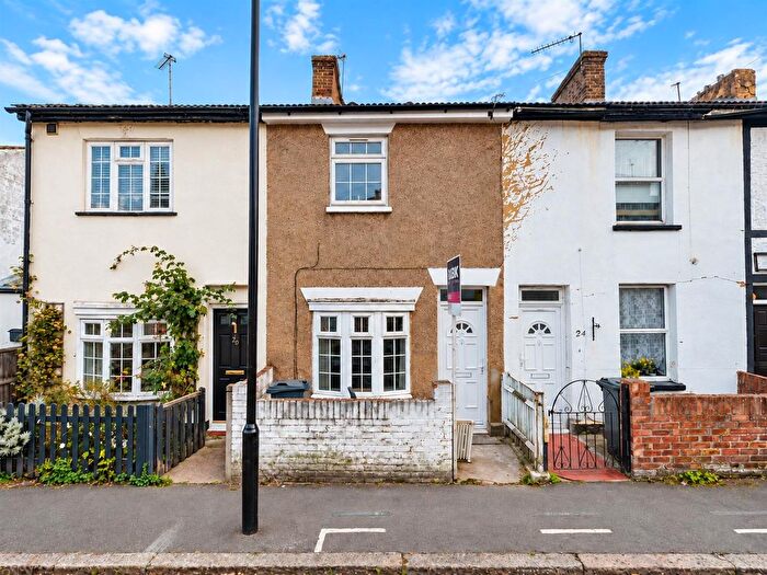 2 Bedroom Terraced House For Sale In Albion Road, Hounslow, TW3