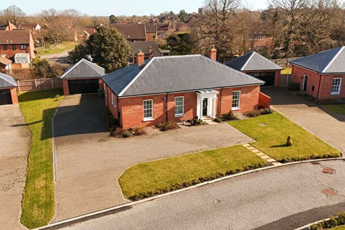 3 Bedroom Detached Bungalow For Sale In Holly Close, Loddon, Norwich, NR14