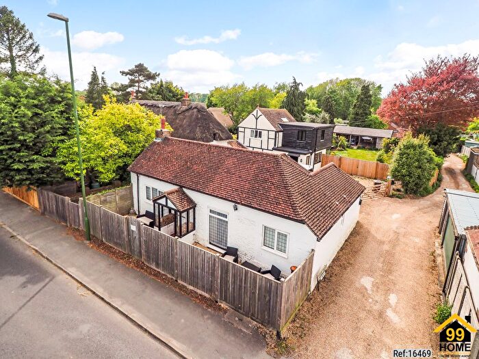 2 Bedroom Detached Bungalow For Sale In Tudor Drive, Chichester, West Sussex, PO20