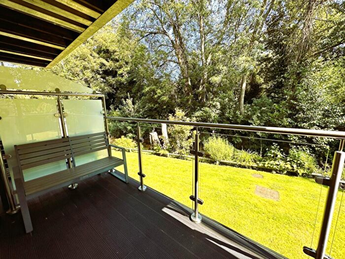 2 Bedroom Apartment To Rent In St. Stephens Road, Canterbury, CT2