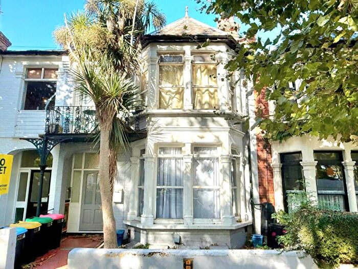 2 Bedroom Flat To Rent In Warrior Square North, Southend-On-Sea, Essex, SS1