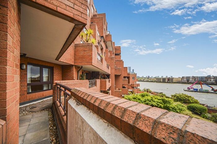 1 Bedroom Flat For Sale In Free Trade Wharf, Wapping, London, E1W