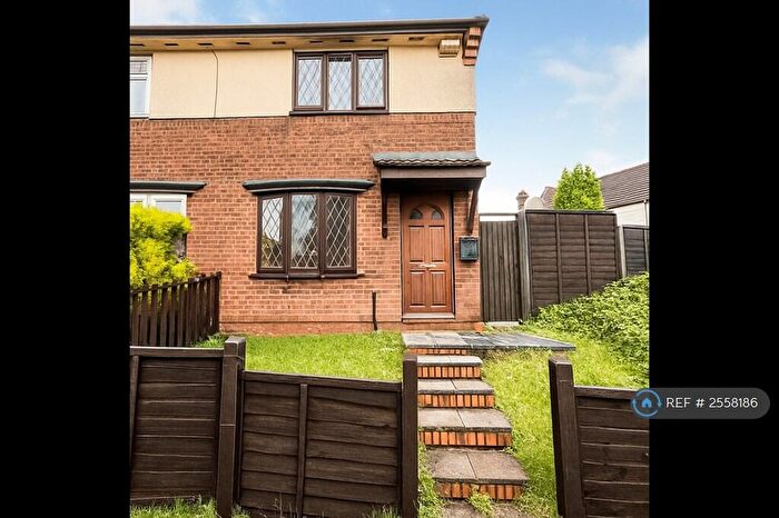 2 Bedroom End Of Terrace House To Rent In Club Row, Dudley, DY3