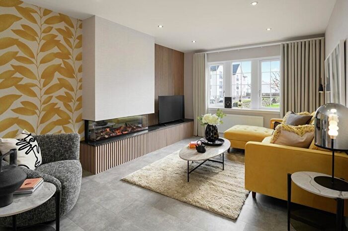 3 Bedroom End Of Terrace House For Sale In Eaglesham Road, Jackton, G75