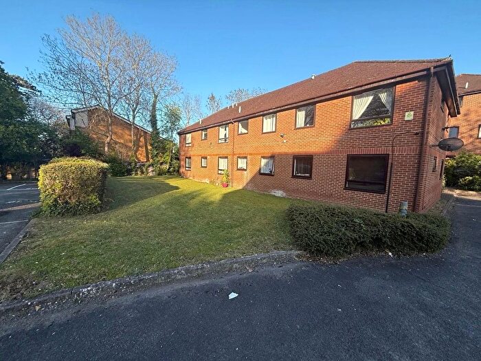1 Bedroom Flat To Rent In Northwood House, - Warminster Road, London, SE25