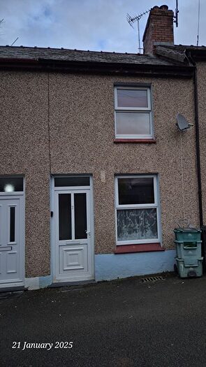 2 Bedroom Cottage To Rent In New Street, Conwy, LL32