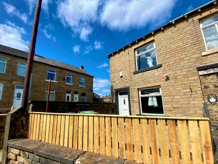 1 Bedroom Terraced House To Rent In Leymoor Road, Golcar, Huddersfield, HD3