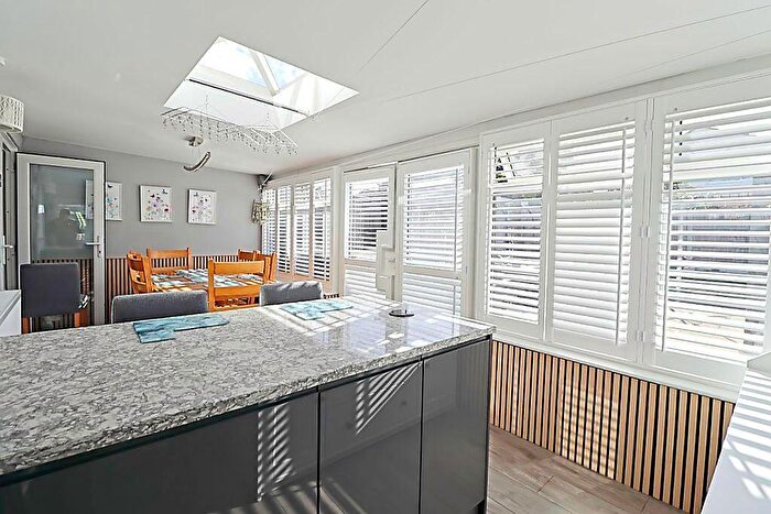 2 Bedroom Semi Detached House For Sale In Alderleys, Thundersley, SS7