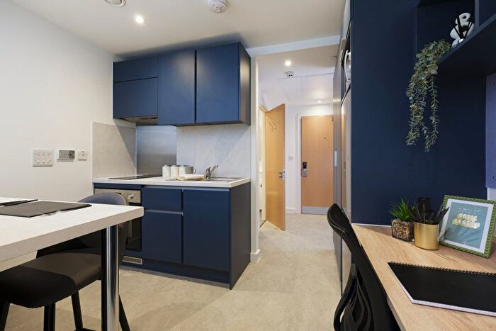 Studio To Rent In Freeman, Westgate One - Ref, CT1