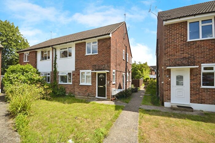 2 Bedroom Maisonette To Rent In Amberley Court, Sidcup, DA14
