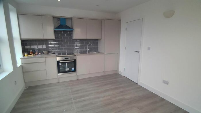 1 Bedroom Flat To Rent In London Rd, Thornton Heath, Croydon, Surrey, CR7