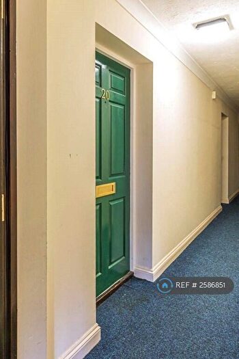 1 Bedroom Flat To Rent In Ashleigh House, Rushden, NN10