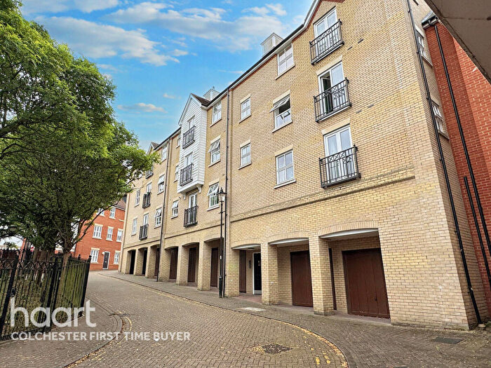 2 Bedroom Apartment For Sale In Henry Laver Court, Colchester, CO3