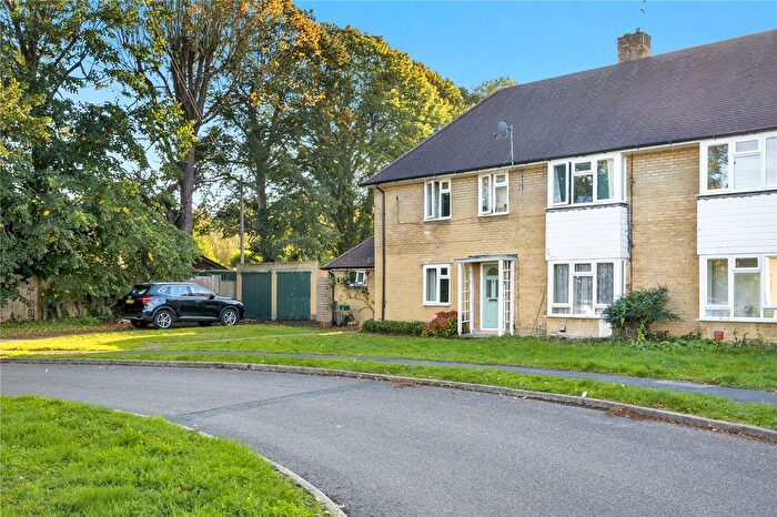 2 Bedroom Maisonette For Sale In Kingston Avenue, East Horsley, KT24