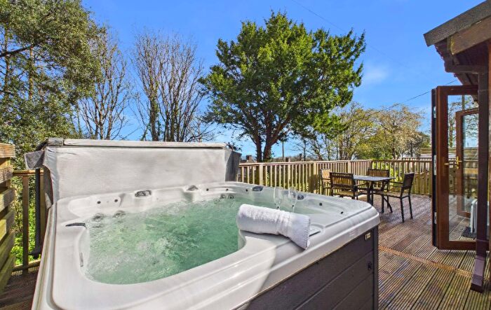 2 Bedroom Mobile/park Home For Sale In Watermouth, Berrynarbor, Ilfracombe, EX34