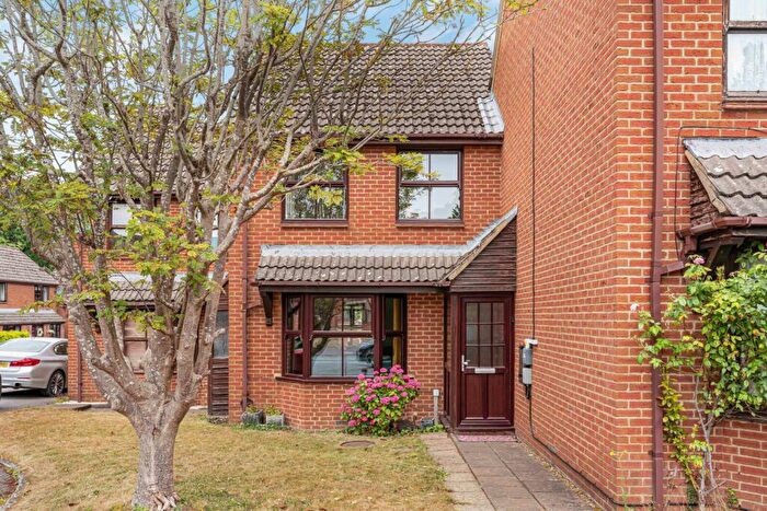 3 Bedroom Terraced House For Sale In Midwinter Avenue, Milton, Abingdon, Oxfordshire, OX14