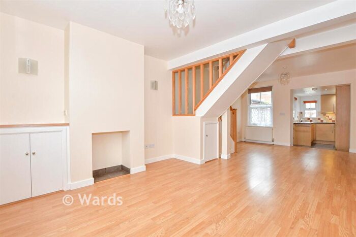 2 Bedroom End Of Terrace House For Sale In New Hythe Lane, Larkfield, Kent, ME20