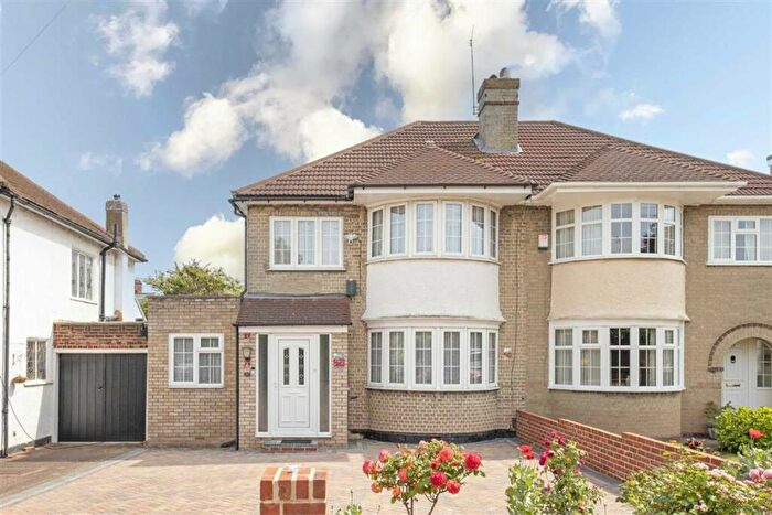 4 Bedroom Semi-Detached House To Rent In Scotsdale Road, Lee, SE12