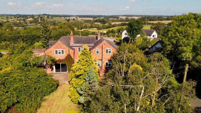 4 Bedroom Detached House For Sale In Brickhill Lane, Newborough, Burton-on-Trent, DE13