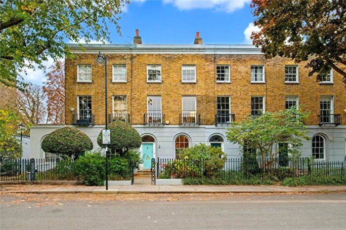 4 Bedroom House For Sale In St. Pauls Place, Islington, London, N1