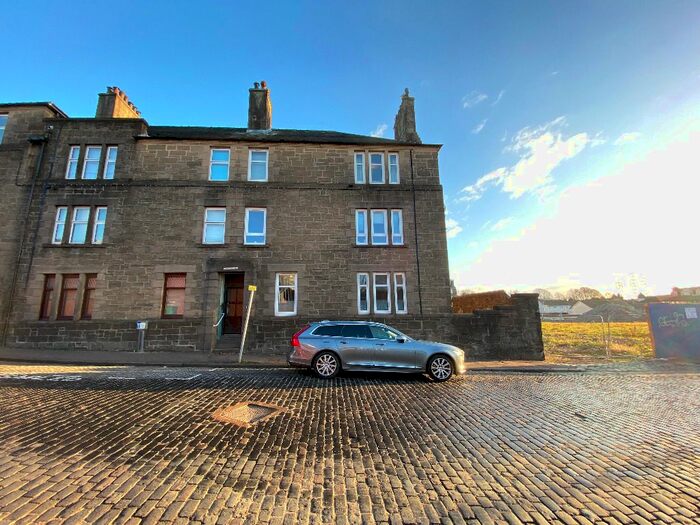 2 Bedroom Flat To Rent In Morgan Place, Stobswell, Dundee DD4