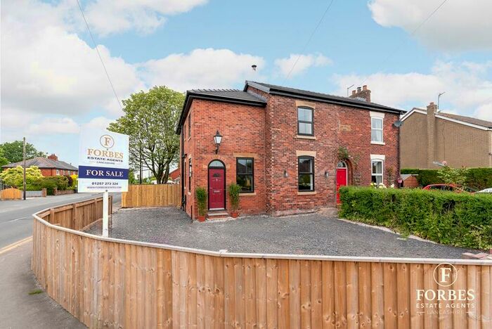 4 Bedroom Semi-Detached House To Rent In Daub Hall Lane, Hoghton, Preston, PR5