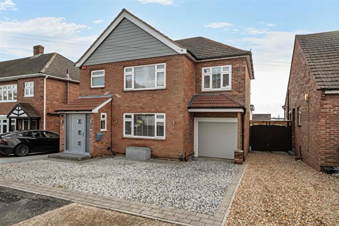 4 Bedroom Detached House For Sale In Laverock Lea, Portchester, PO16