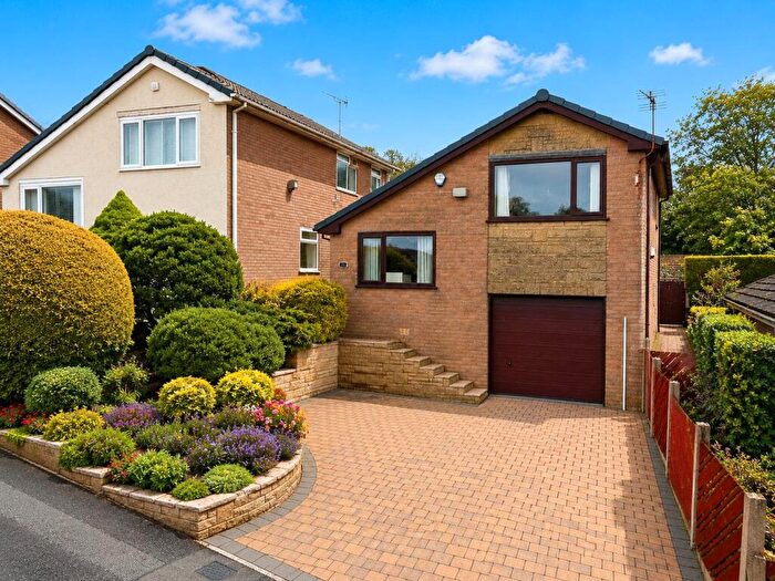 3 Bedroom Detached House For Sale In Fernhill Close, Bacup, Lancashire, OL13