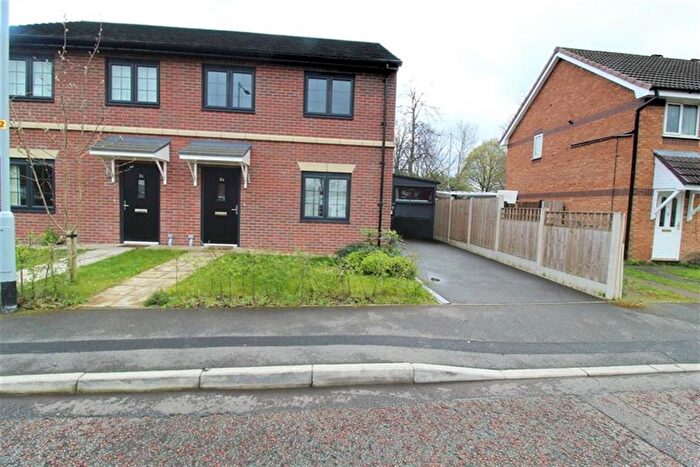 3 Bedroom Semi Detached House To Rent In Lower Moat Close, Stockport, SK4