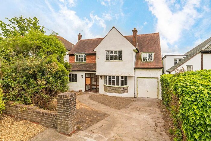 4 Bedroom Property For Sale In Streatham Common South, Streatham, SW16