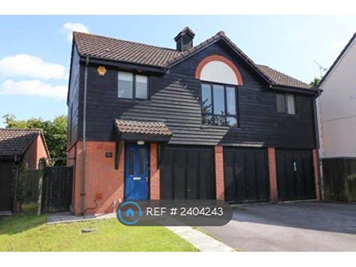 2 Bedroom Detached House To Rent In Clover Way, Southampton, SO30
