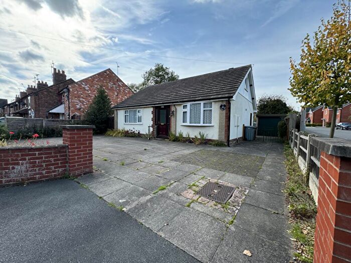 3 Bedroom Detached Bungalow For Sale In Audlem Road, Nantwich, Cheshire, CW5