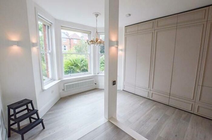 Studio To Rent In Compayne Gardens, London, NW6