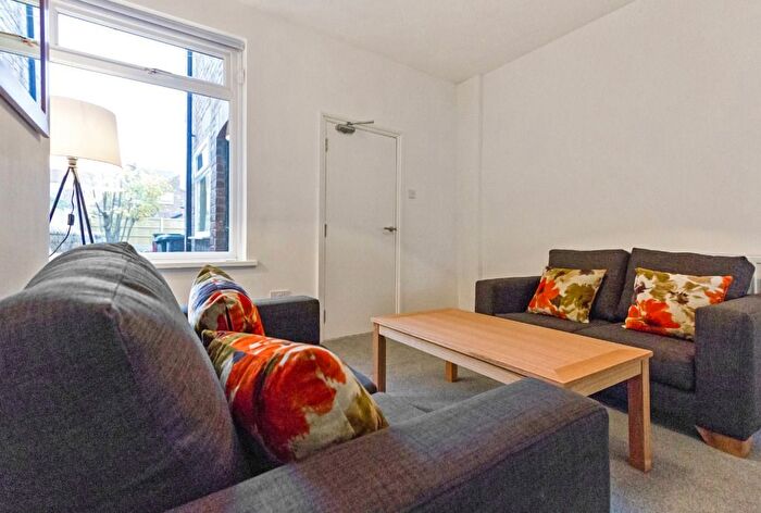 3 Bedroom Terraced House To Rent In Dallas York Road, Beeston, Nottingham, NG9