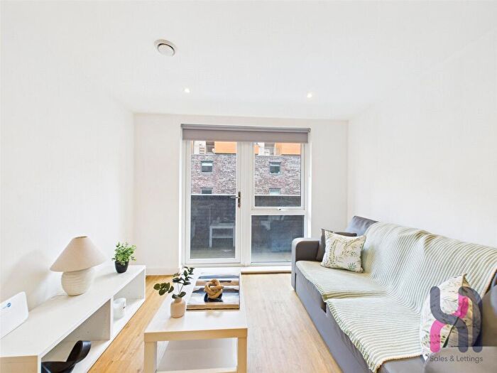 1 Bedroom Flat For Sale In The Plaza, Advent Way, Ancoats, Manchester, M4
