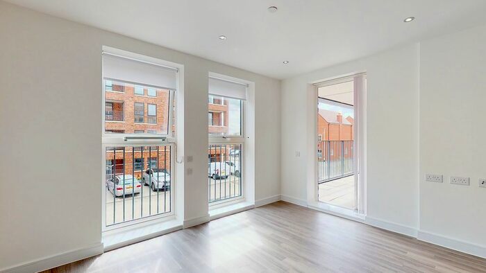 1 Bedroom Flat For Sale In Oakleigh Road North, Whetstone, N20