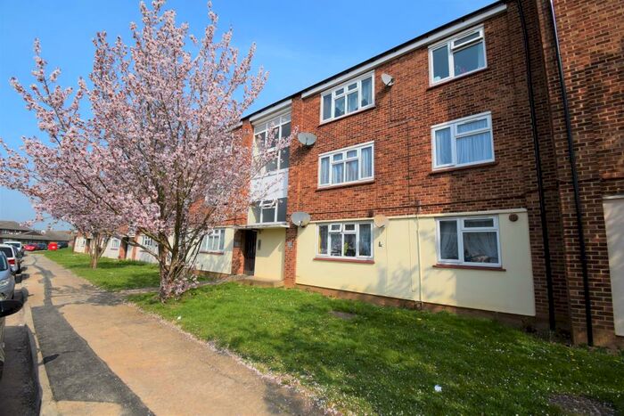2 Bedroom Apartment To Rent In Weekes Drive, Slough, SL1