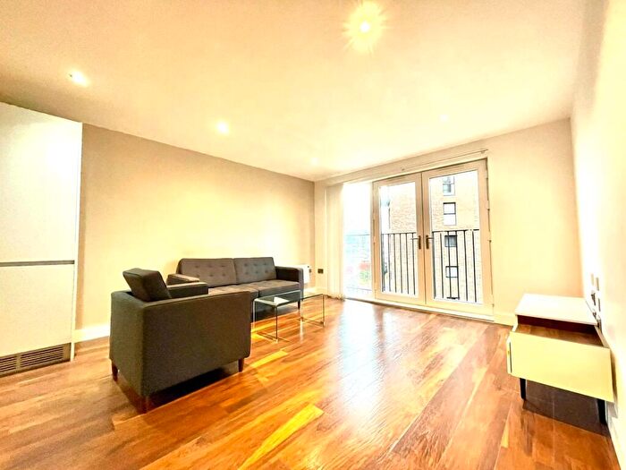 2 Bedroom Apartment To Rent In WIlburn Basin, Ordsall Lane, Salford, M5