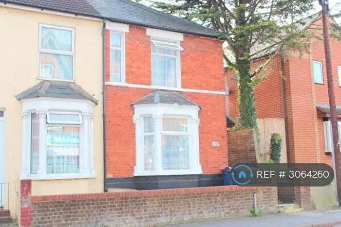 3 Bedroom Semi Detached House To Rent In Green Street, High Wycombe, HP11