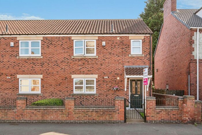2 Bedroom Semi-Detached House For Sale In North Eastern Road, Thorne, Doncaster, DN8