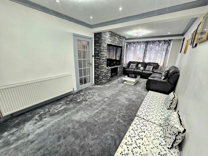 3 Bedroom Semi Detached House To Rent In Hadley Gardens, Southall, Greater London, UB2