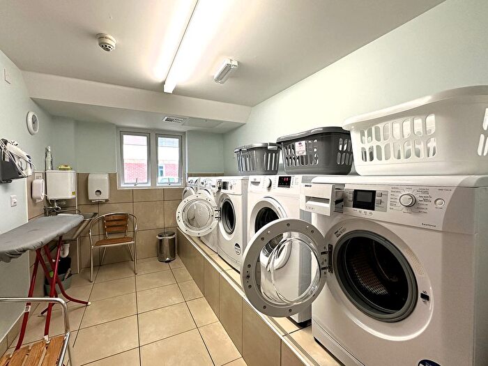 1 Bedroom Flat For Sale In Hawthorn Road, Bognor Regis, West Sussex, PO21