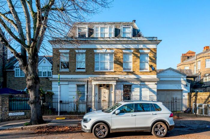 2 Bedroom Flat To Rent In Duke Road, Chiswick, London, W4