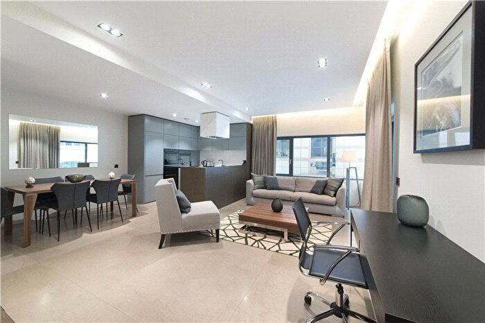 2 Bedroom Flat To Rent In Babmaes Street, St James, London, SW1Y