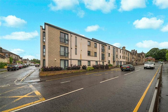 2 Bedroom Flat For Sale In Park Road, Hamilton, South Lanarkshire, ML3
