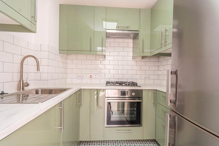 2 Bedroom Flat To Rent In Belgrave Gardens, St John's Wood, London, NW8