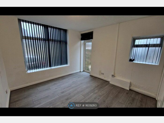 Studio To Rent In John Street, Haslingden, Rossendale, BB4